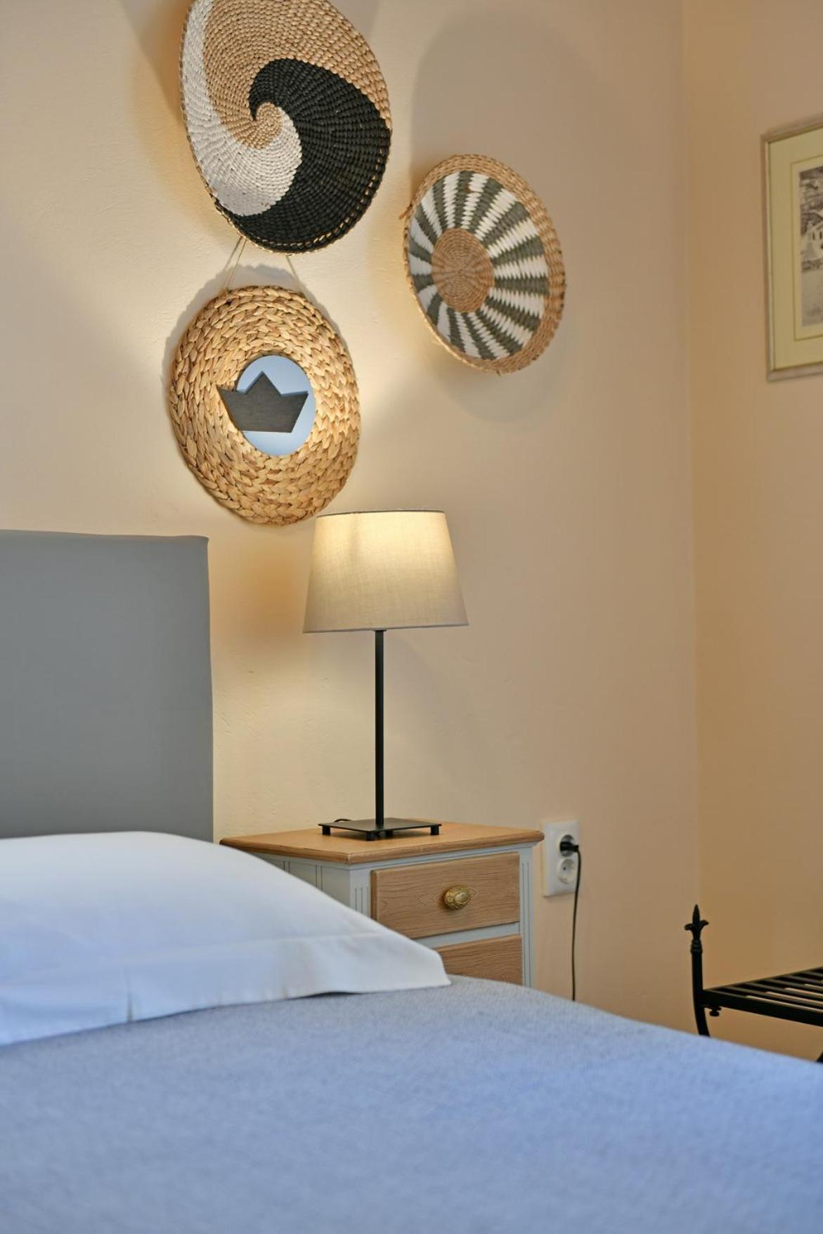 Athina Guesthouse Hydra  Bagian luar foto