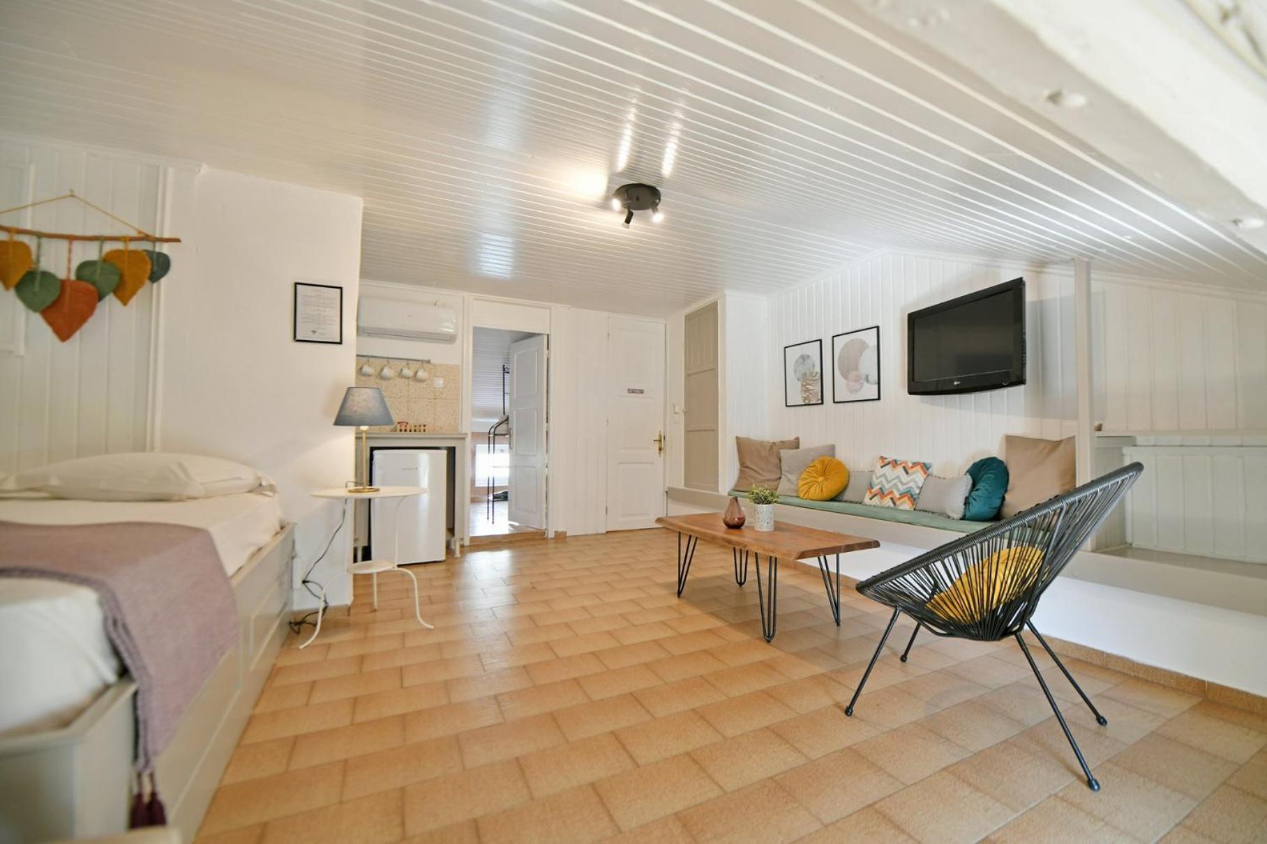 Athina Guesthouse Hydra  Bagian luar foto