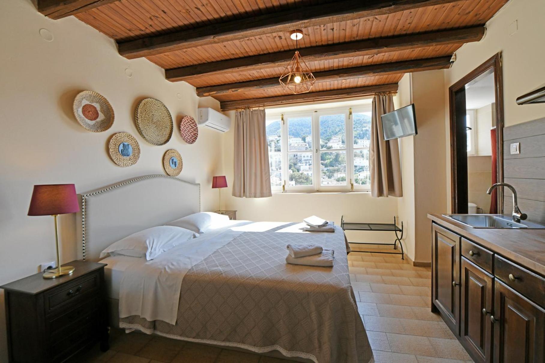 Athina Guesthouse Hydra  Bagian luar foto