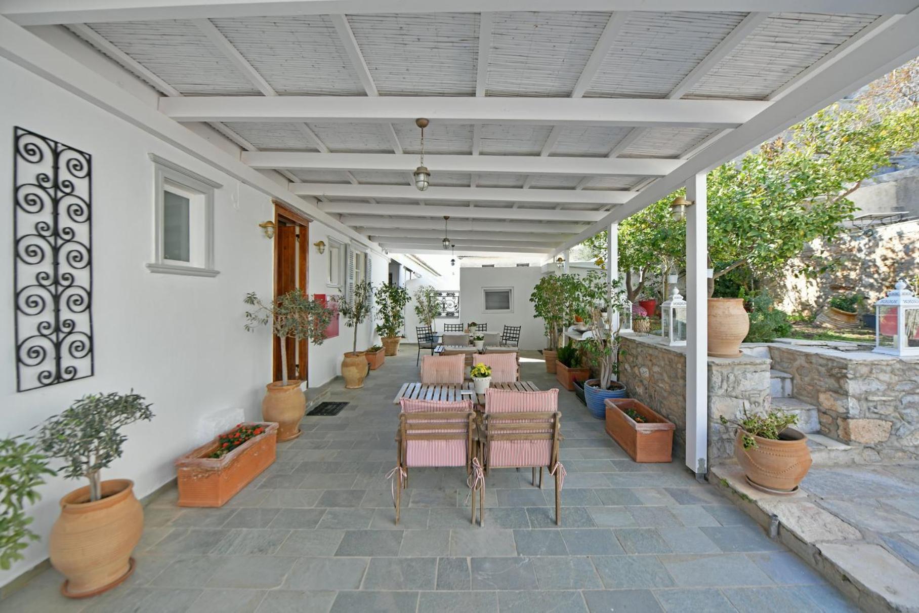Athina Guesthouse Hydra  Bagian luar foto