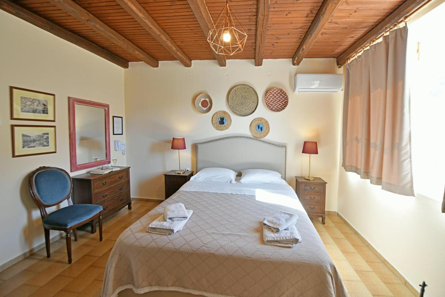 Athina Guesthouse Hydra  Bagian luar foto