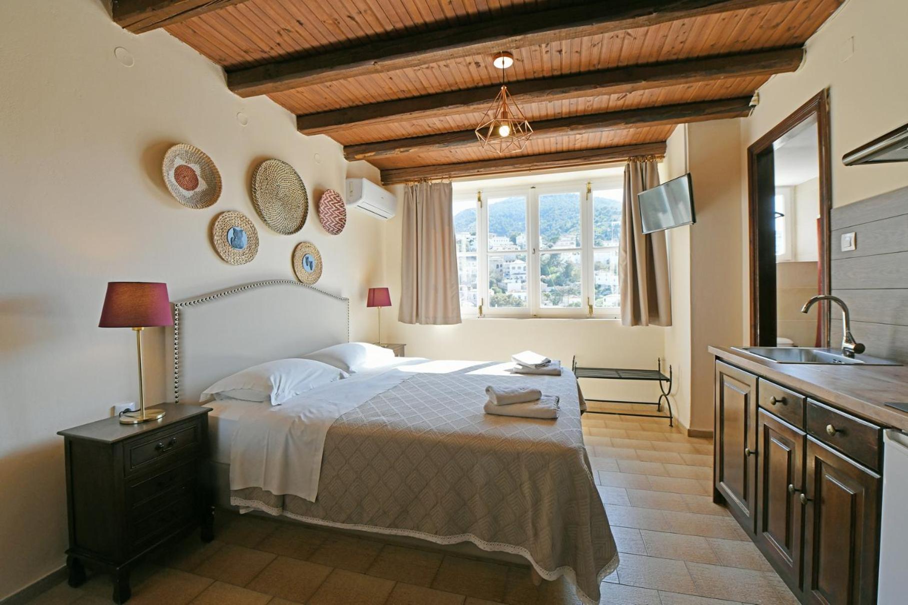 Athina Guesthouse Hydra  Bagian luar foto