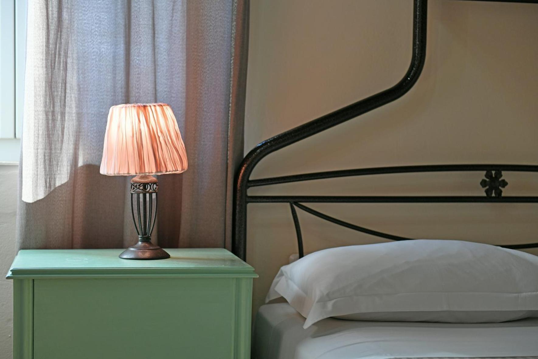 Athina Guesthouse Hydra  Bagian luar foto