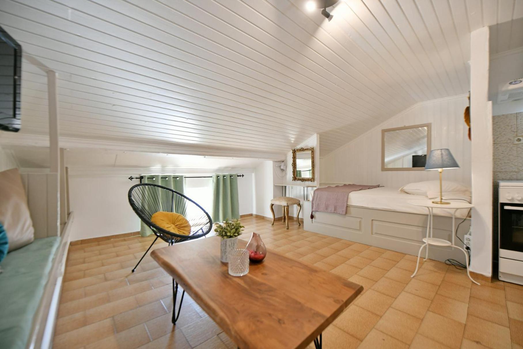 Athina Guesthouse Hydra  Bagian luar foto