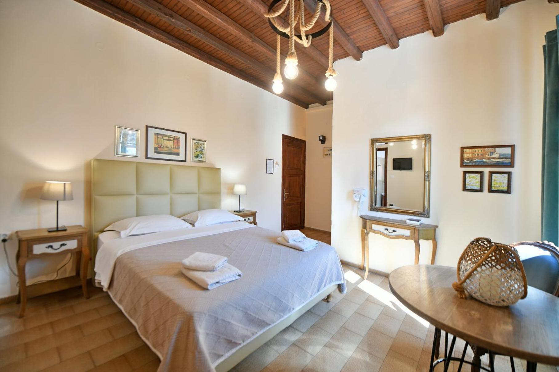 Athina Guesthouse Hydra  Bagian luar foto