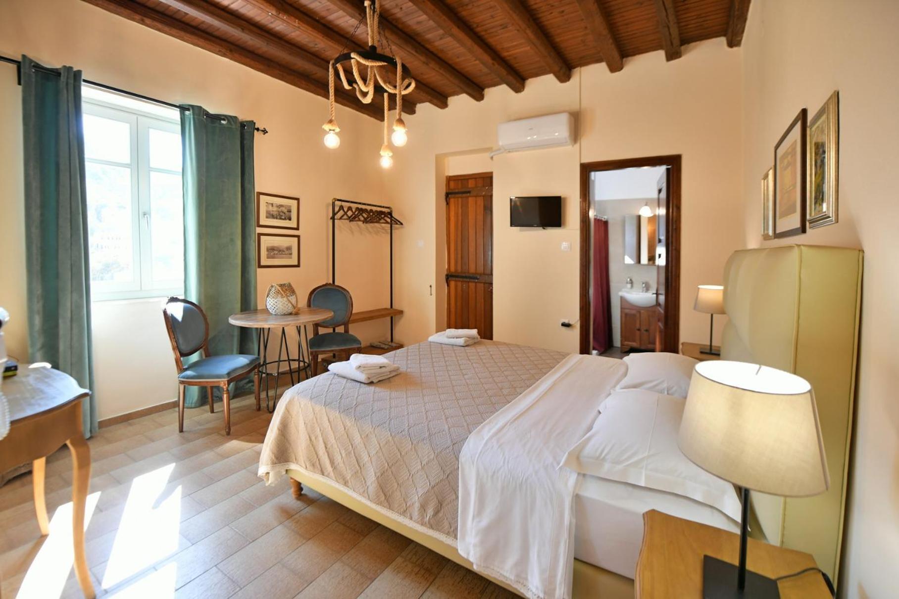 Athina Guesthouse Hydra  Bagian luar foto