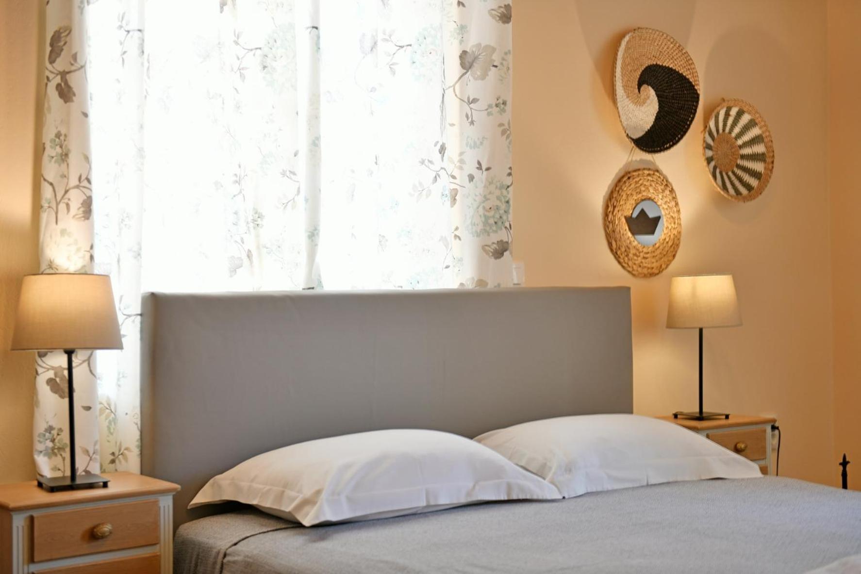 Athina Guesthouse Hydra  Bagian luar foto