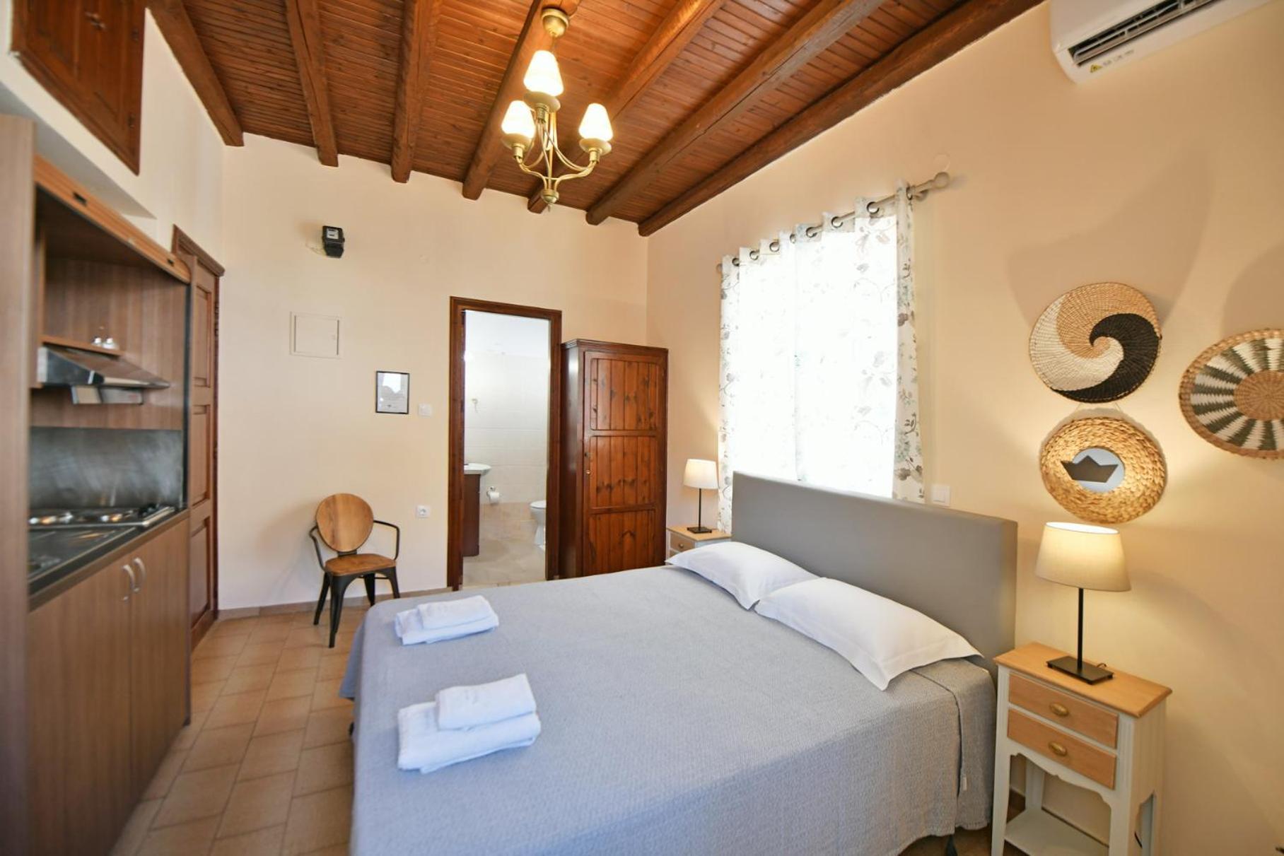 Athina Guesthouse Hydra  Bagian luar foto